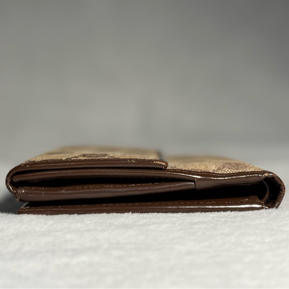 Authentic Gucci Monogram Bi-fold Wallet - Picture 6 of 12